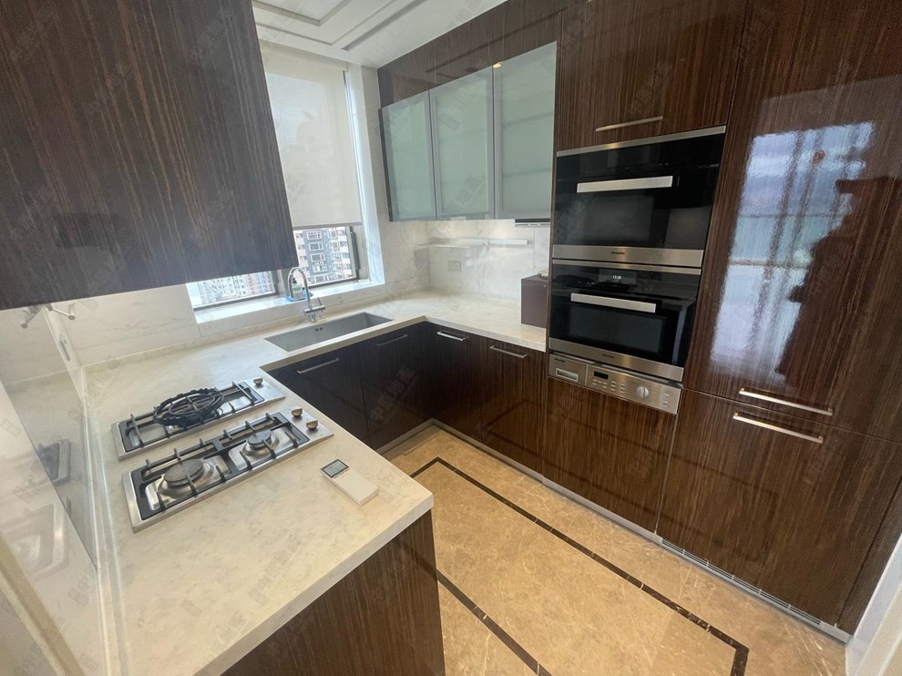 Unit Interior-Kitchen