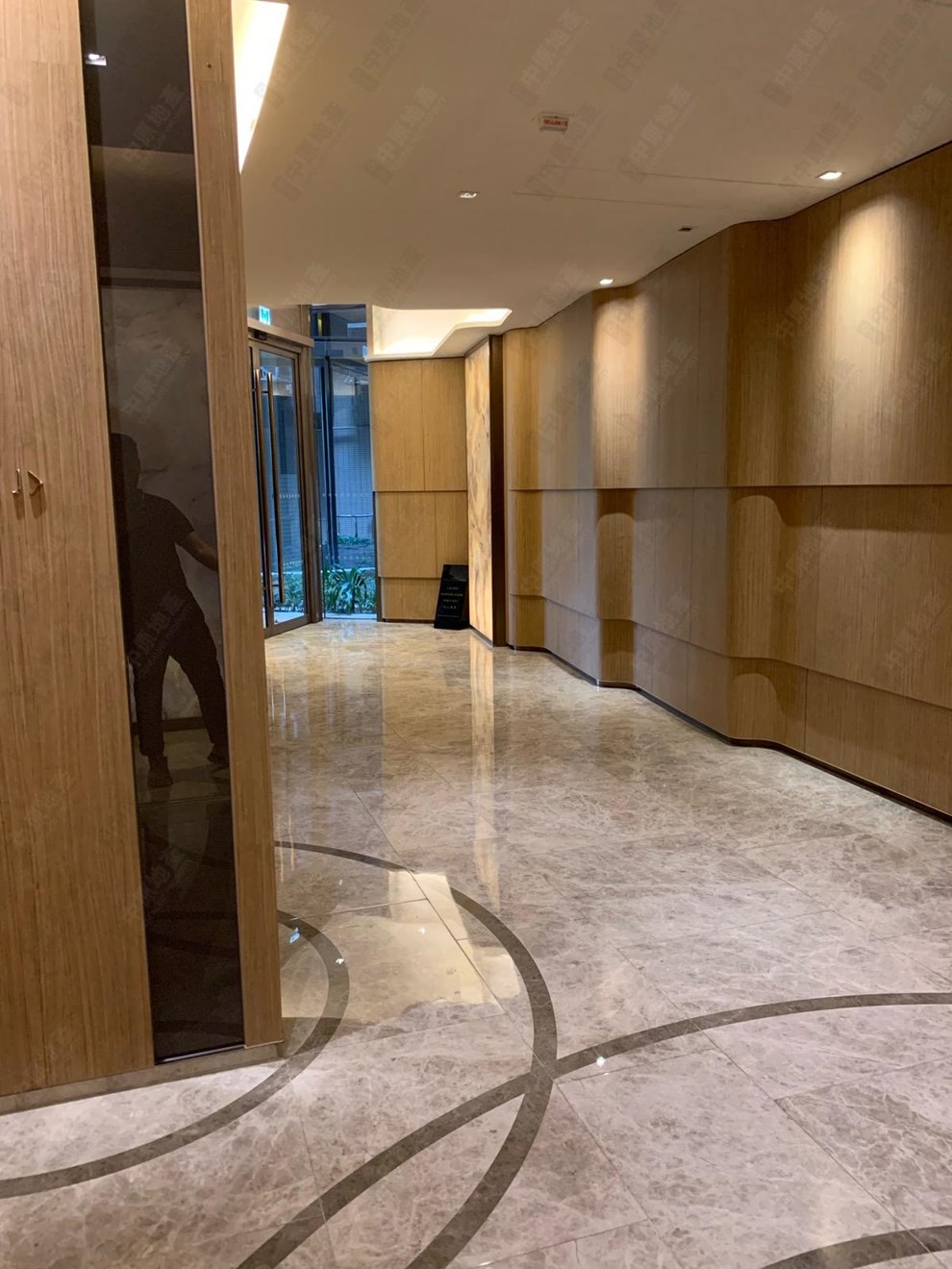 Building-Lobby