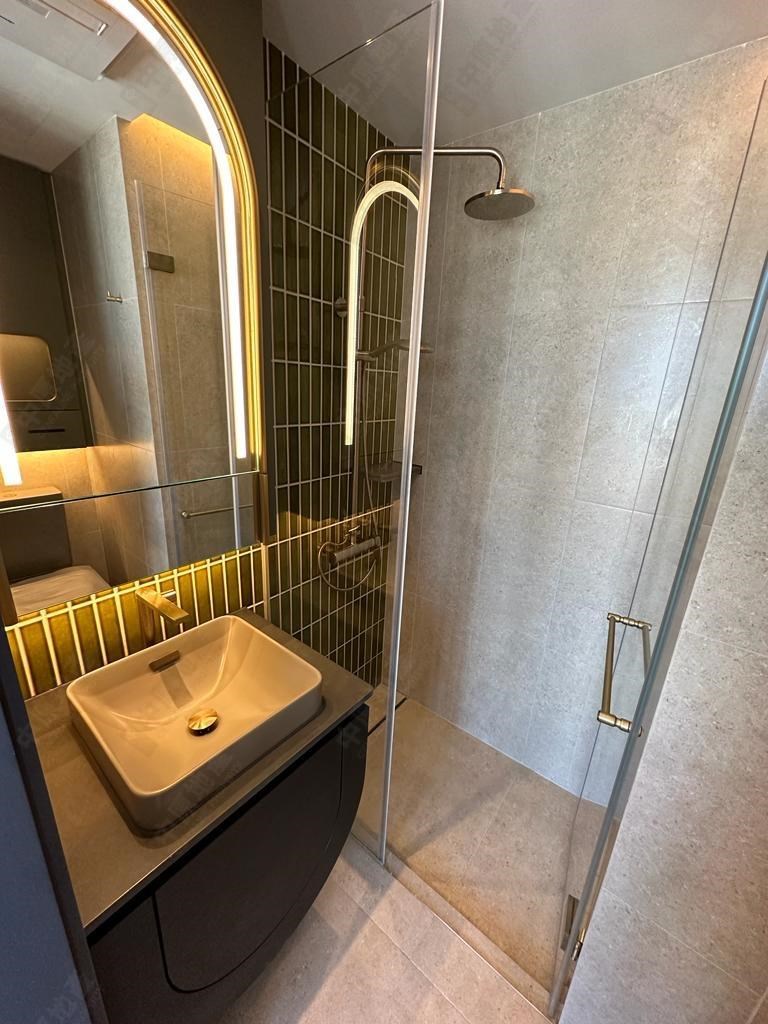 Unit Interior-Bathroom