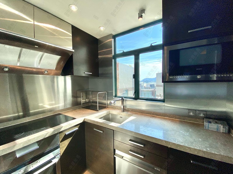 Unit Interior-Kitchen