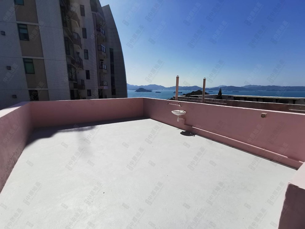 Unit Exterior-Roof