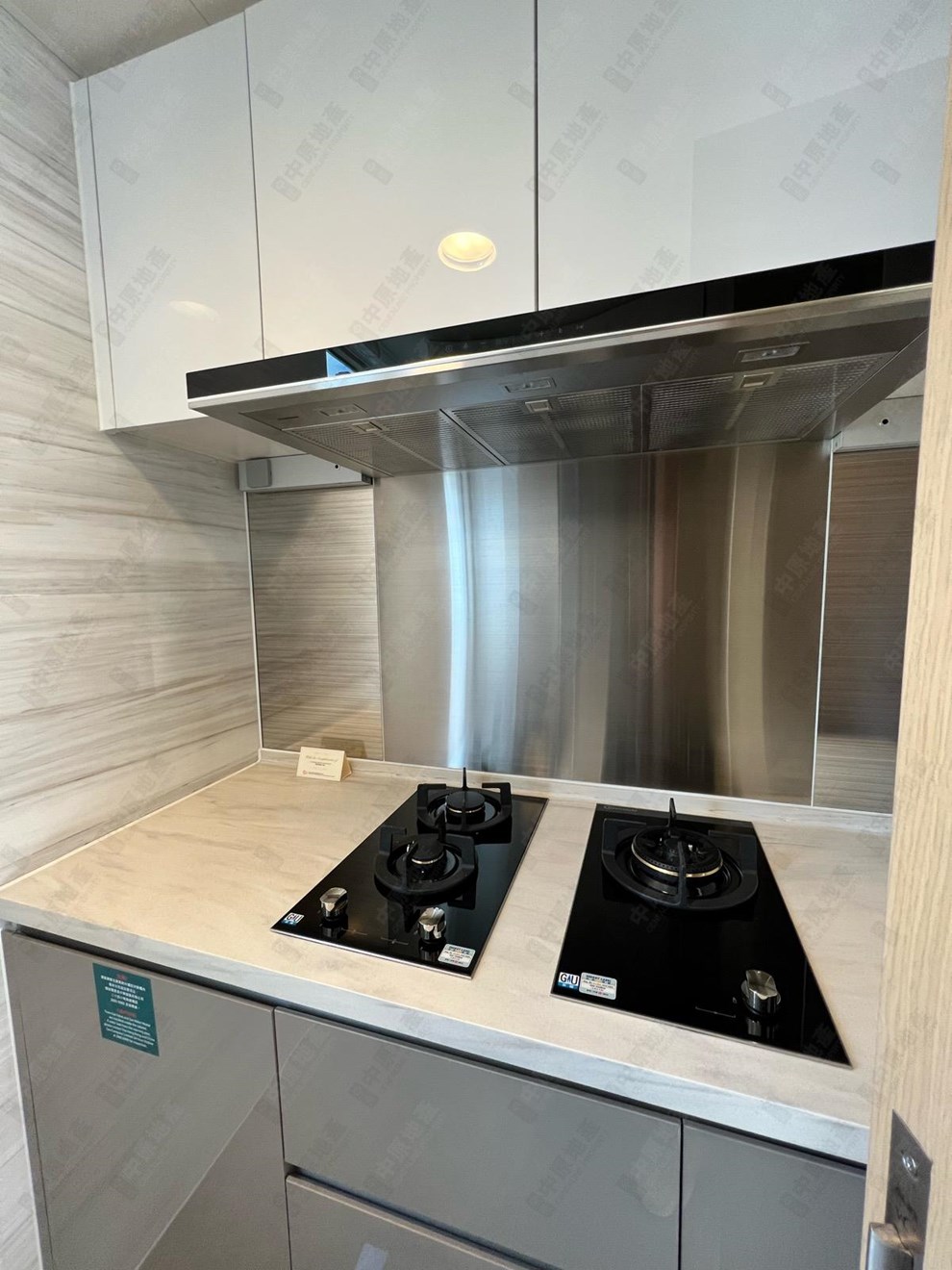 Unit Interior-Kitchen