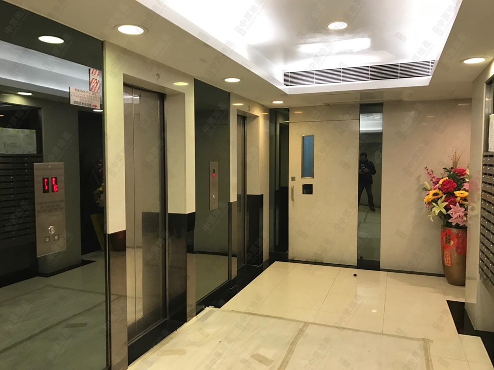 Building-Lobby