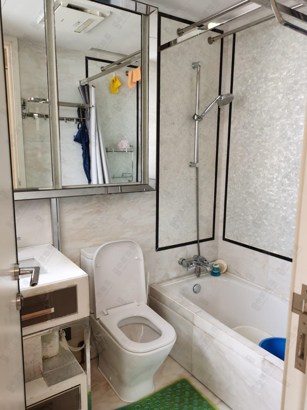 Unit Interior-Master Bathroom