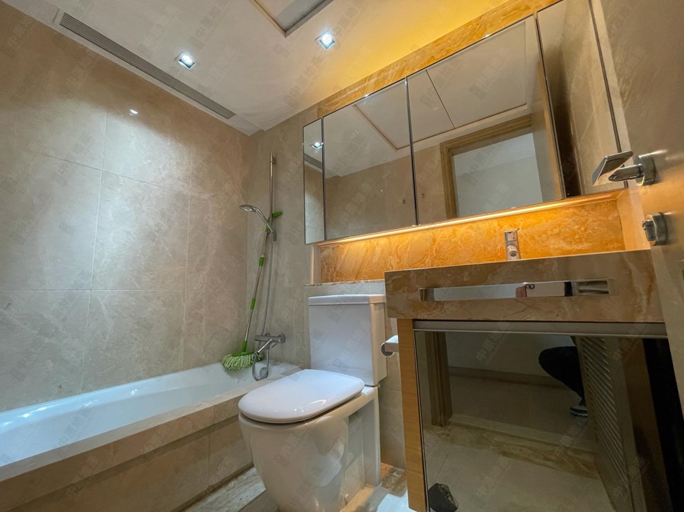 Unit Interior-Bathroom