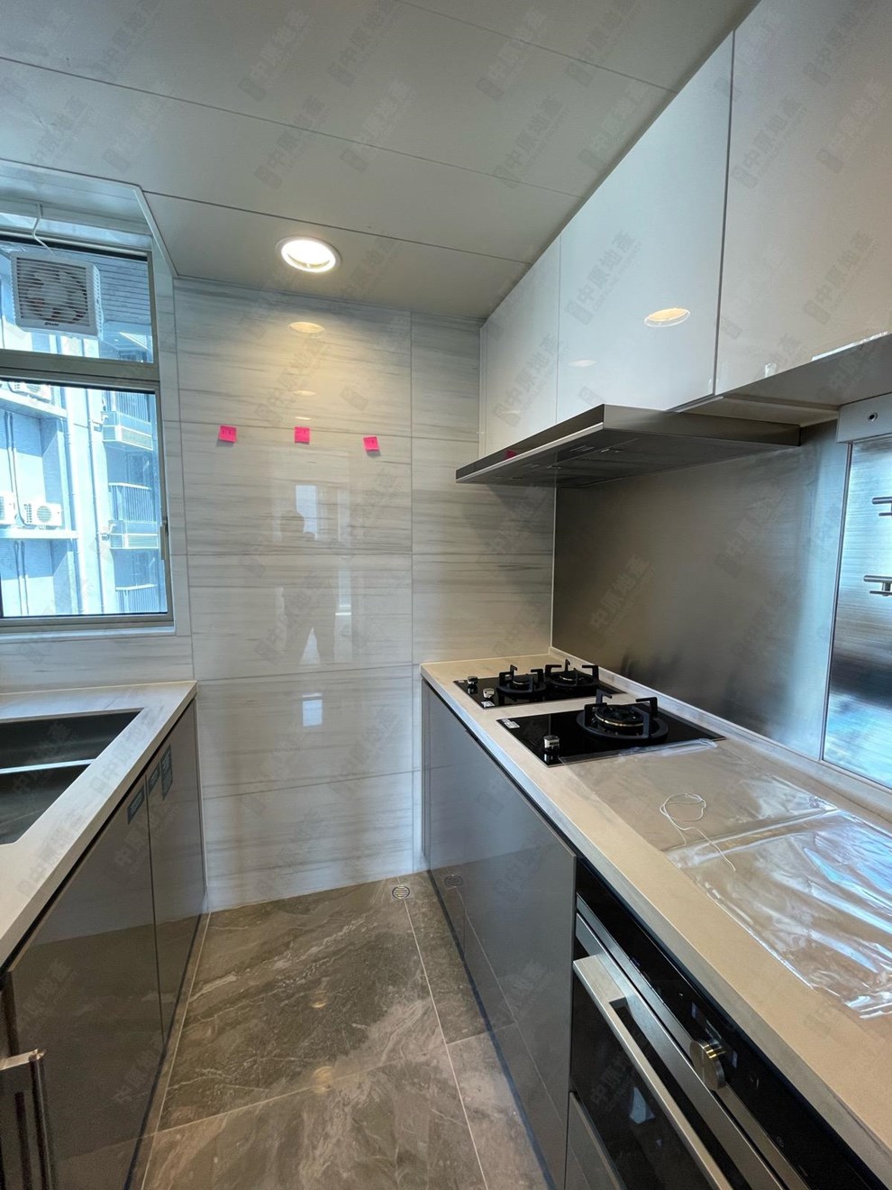 Unit Interior-Kitchen