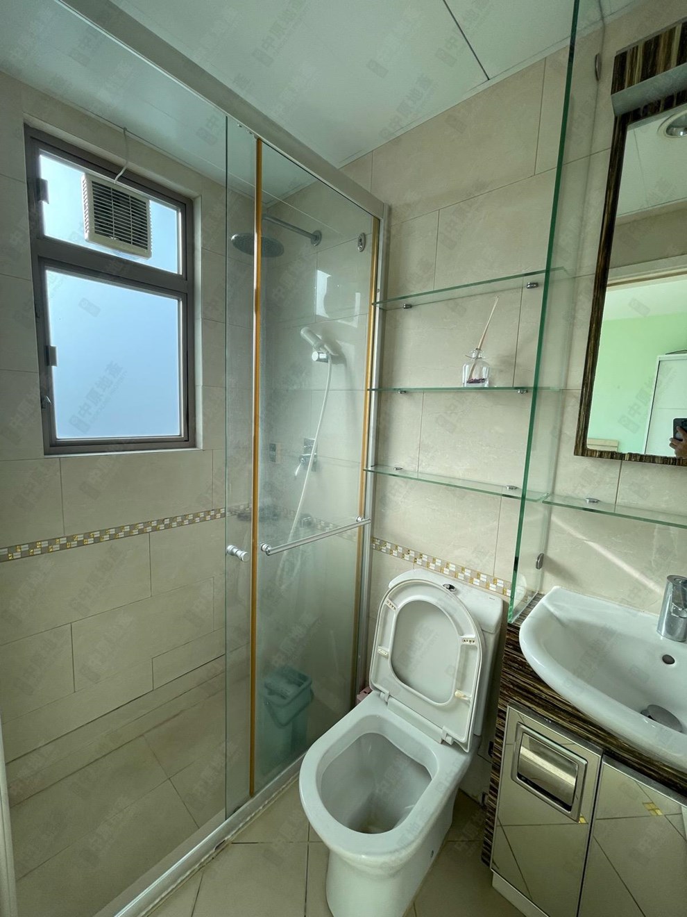 Unit Interior-Bathroom