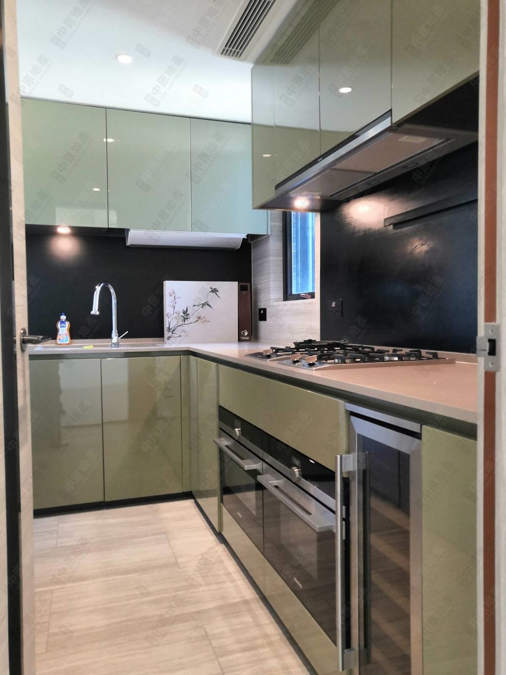 Unit Interior-Kitchen