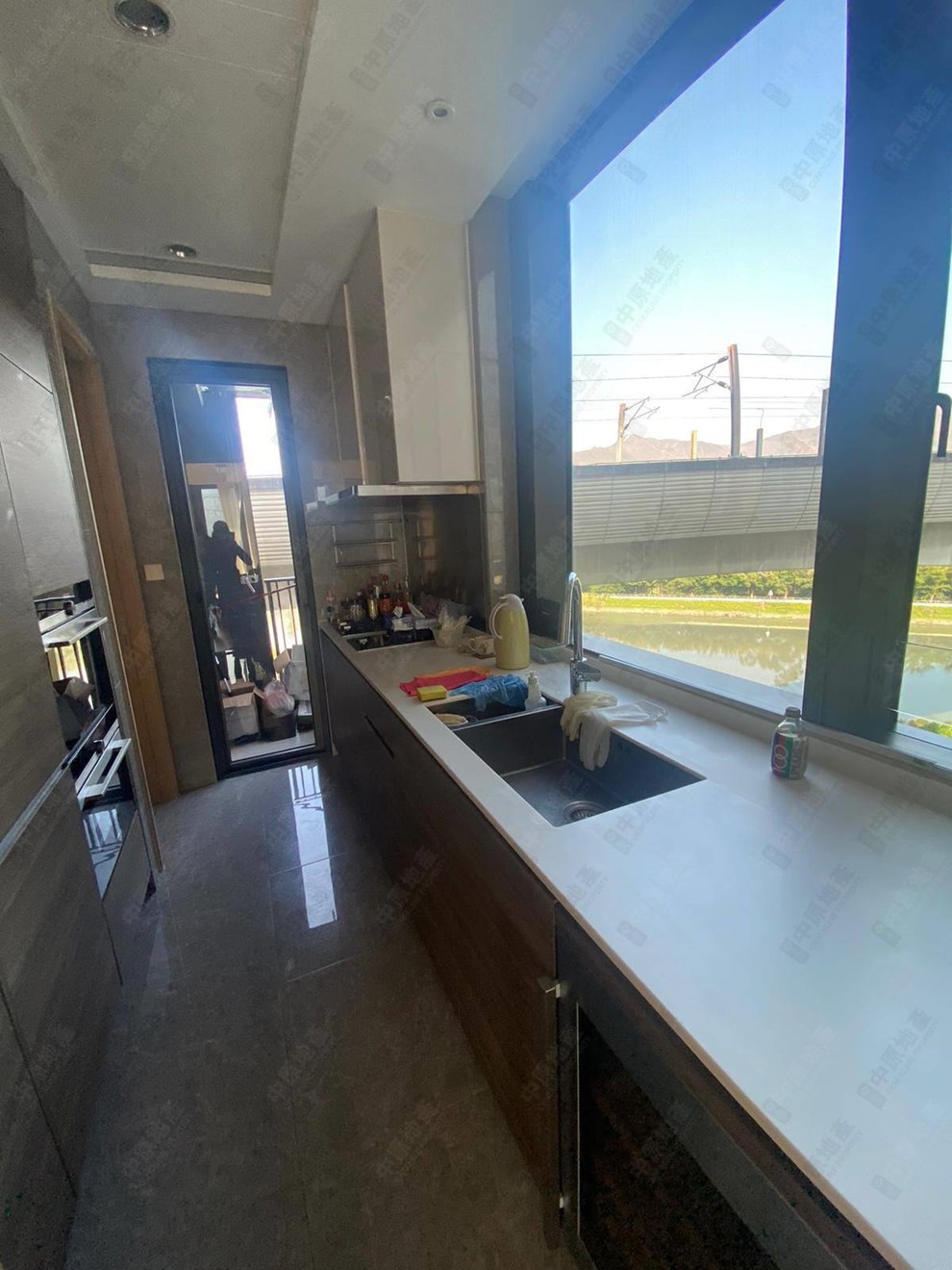 Unit Interior-Kitchen