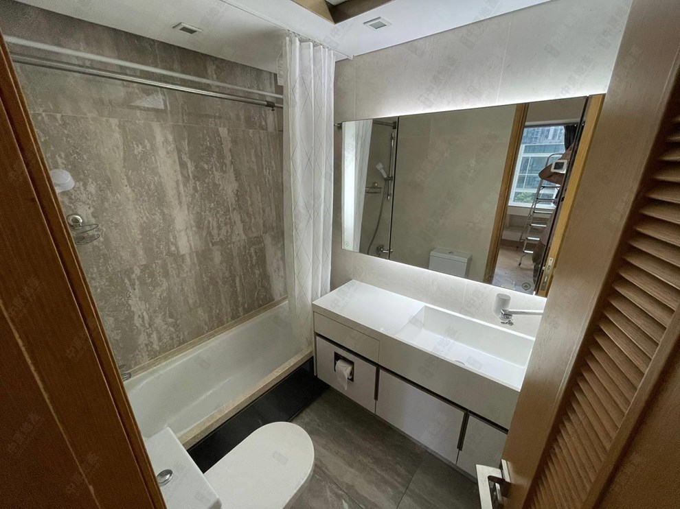 Unit Interior-Bathroom