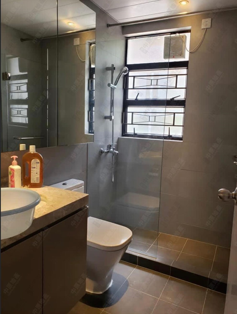 Unit Interior-Bathroom