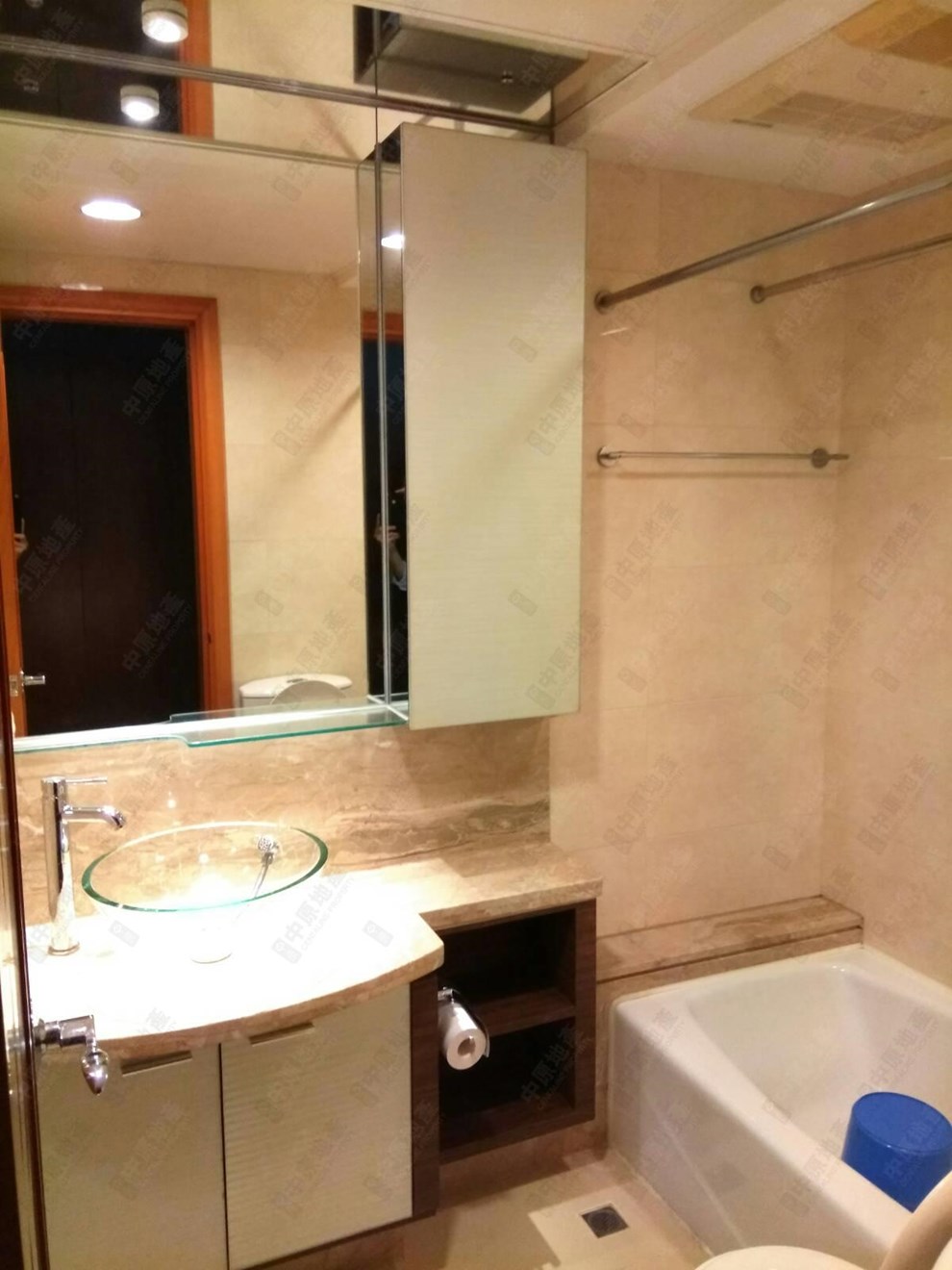 Unit Interior-Bathroom