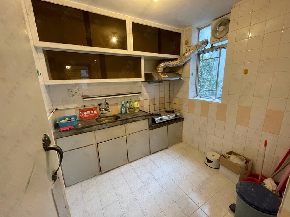 Unit Interior-Kitchen