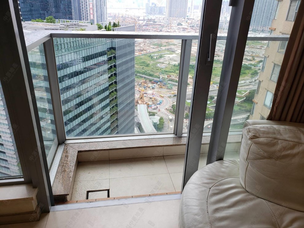 Unit Exterior-Balcony