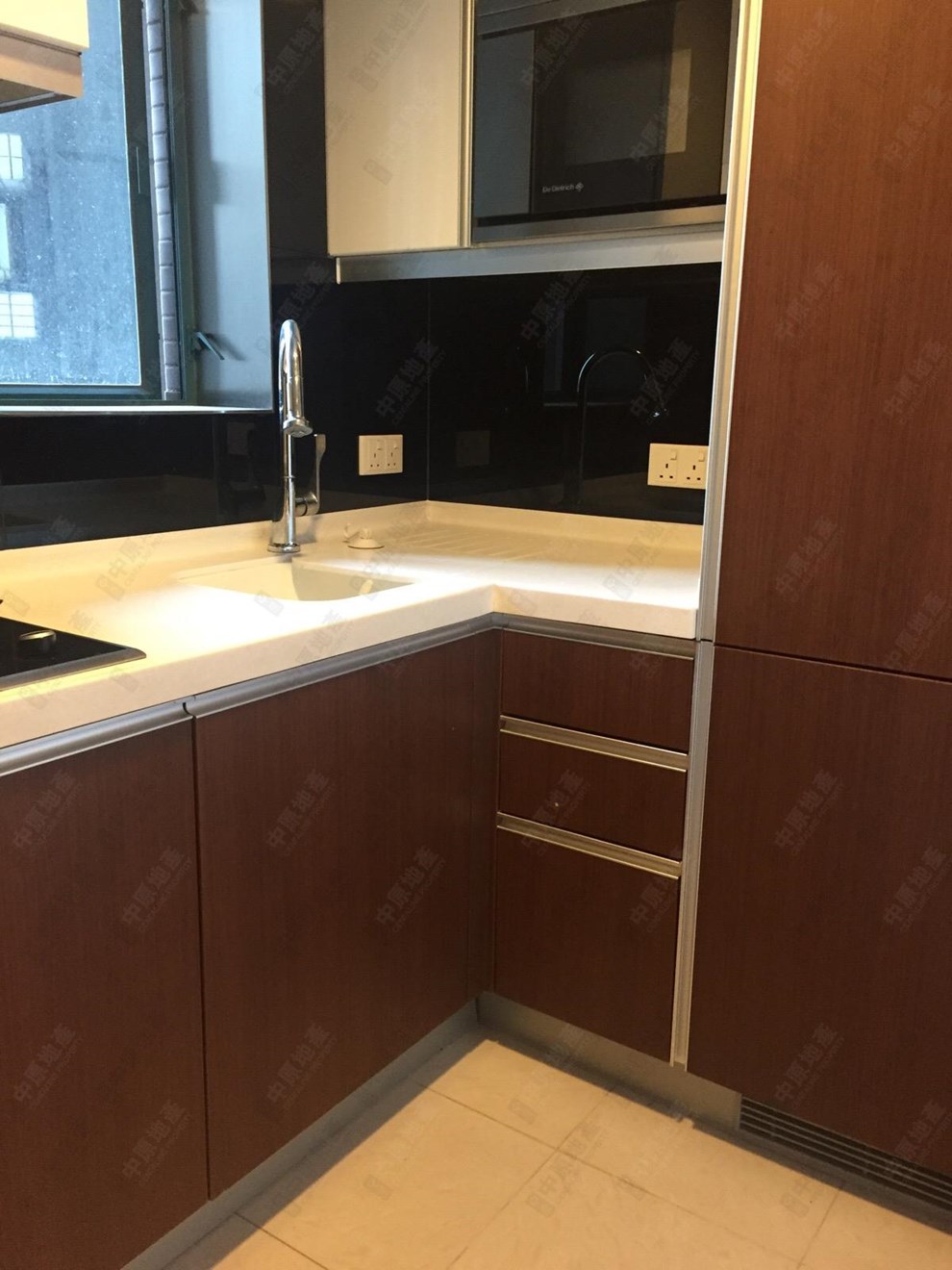 Unit Interior-Kitchen