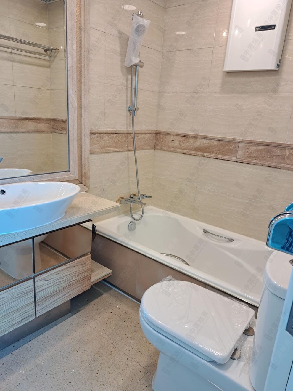 Unit Interior-Bathroom