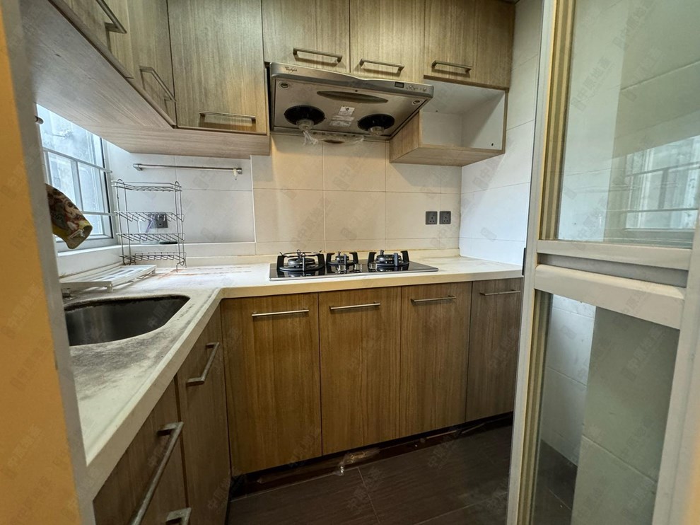 Unit Interior-Kitchen