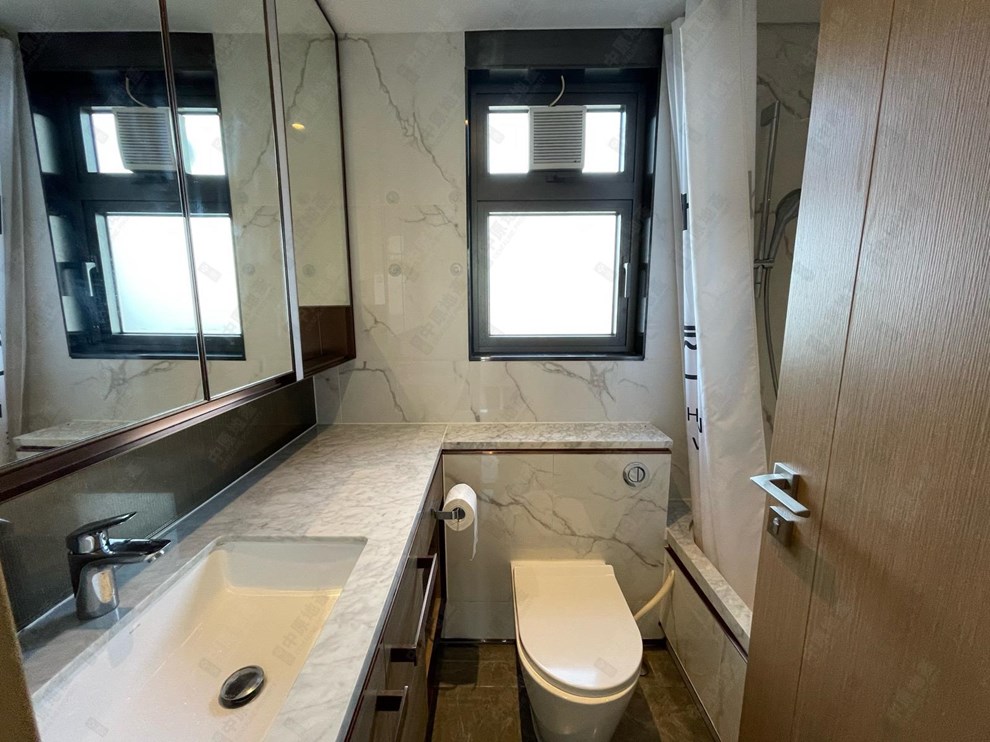 Unit Interior-Bathroom