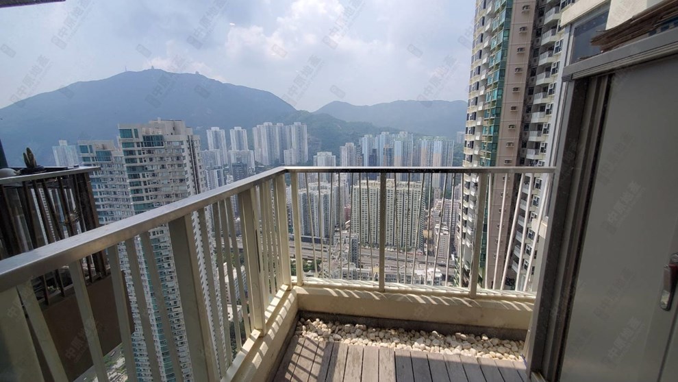 Unit Exterior-Balcony