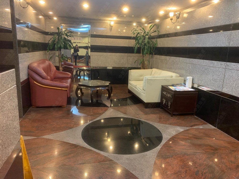 Building-Lobby