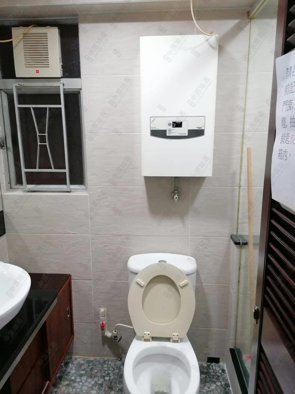 Unit Interior-Bathroom