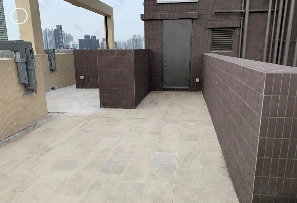 Unit Exterior-Roof