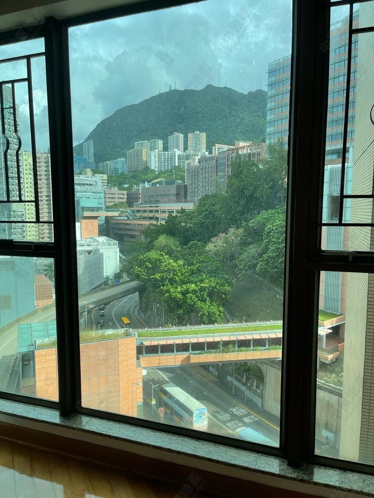 窗外景觀-由睡房