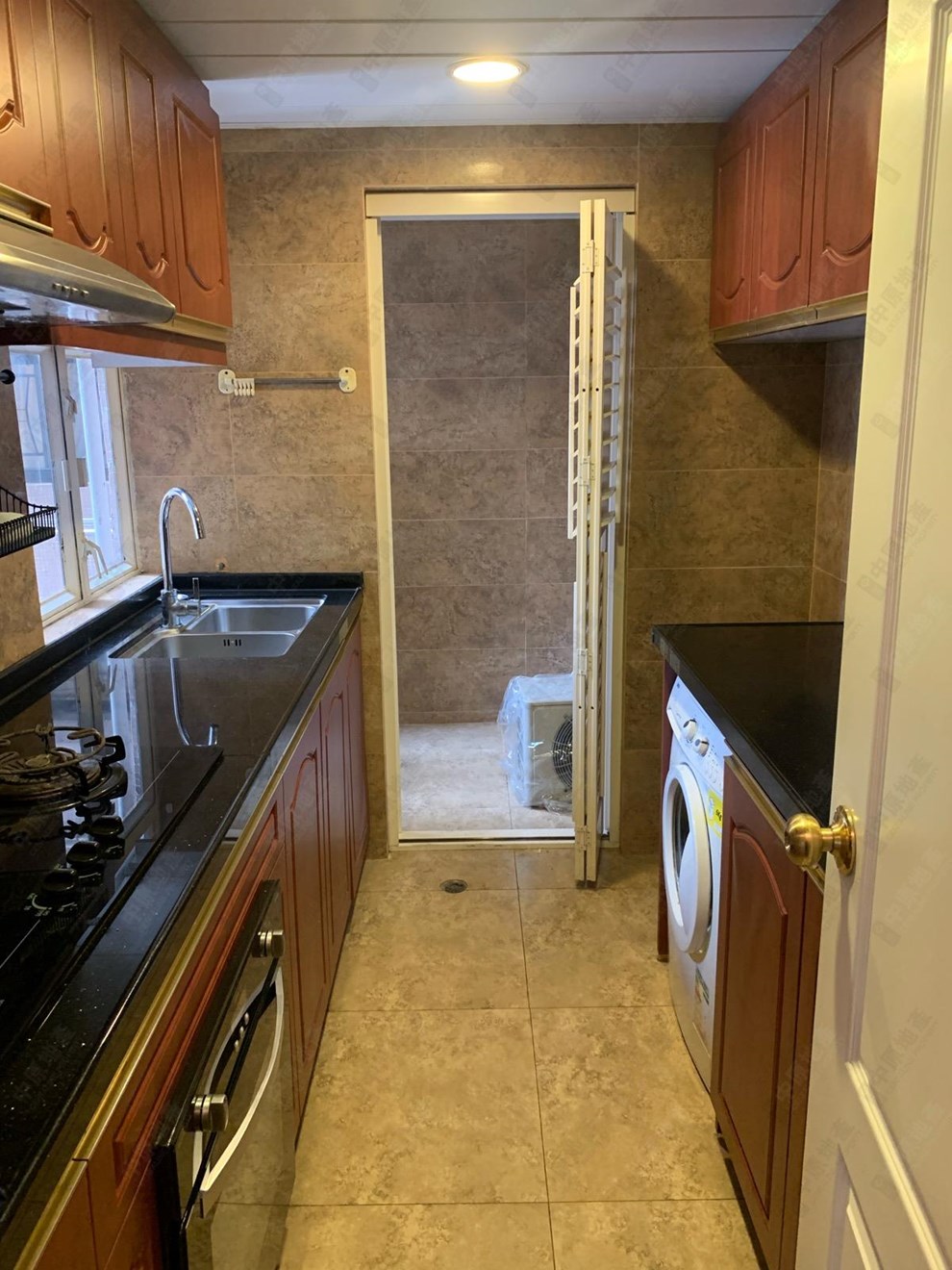 Unit Interior-Kitchen