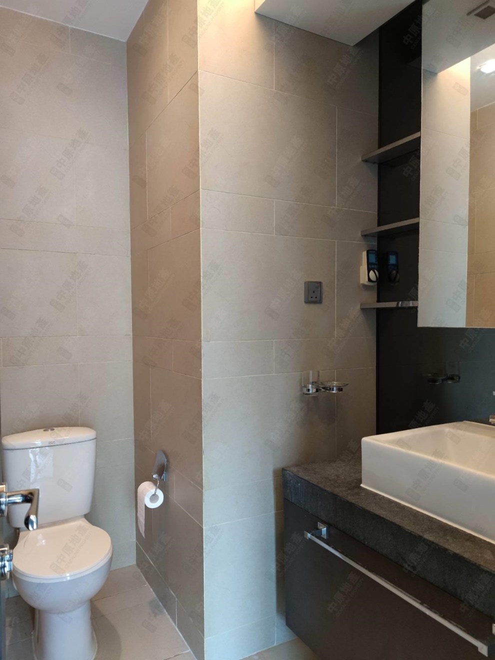 Unit Interior-Bathroom