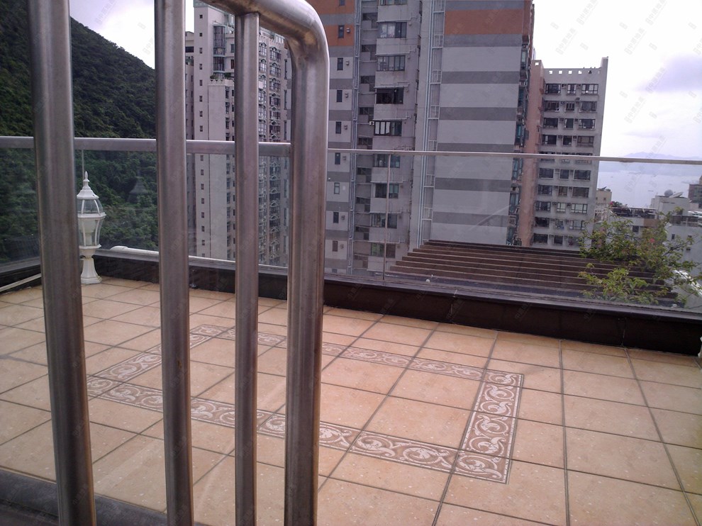 Unit Exterior-Roof