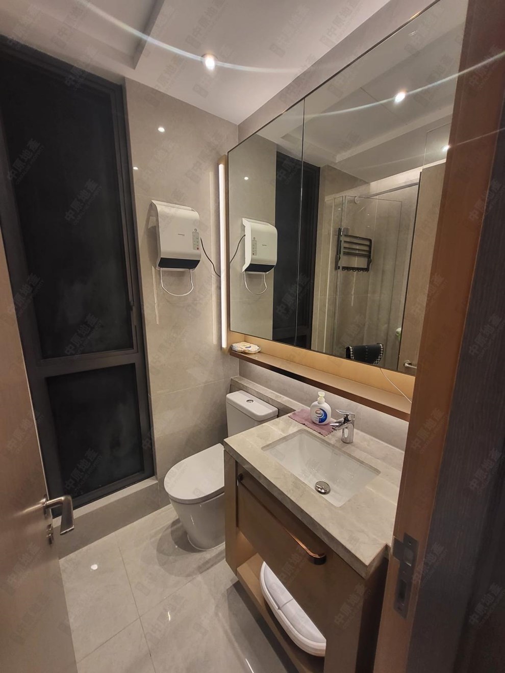 Unit Interior-Bathroom