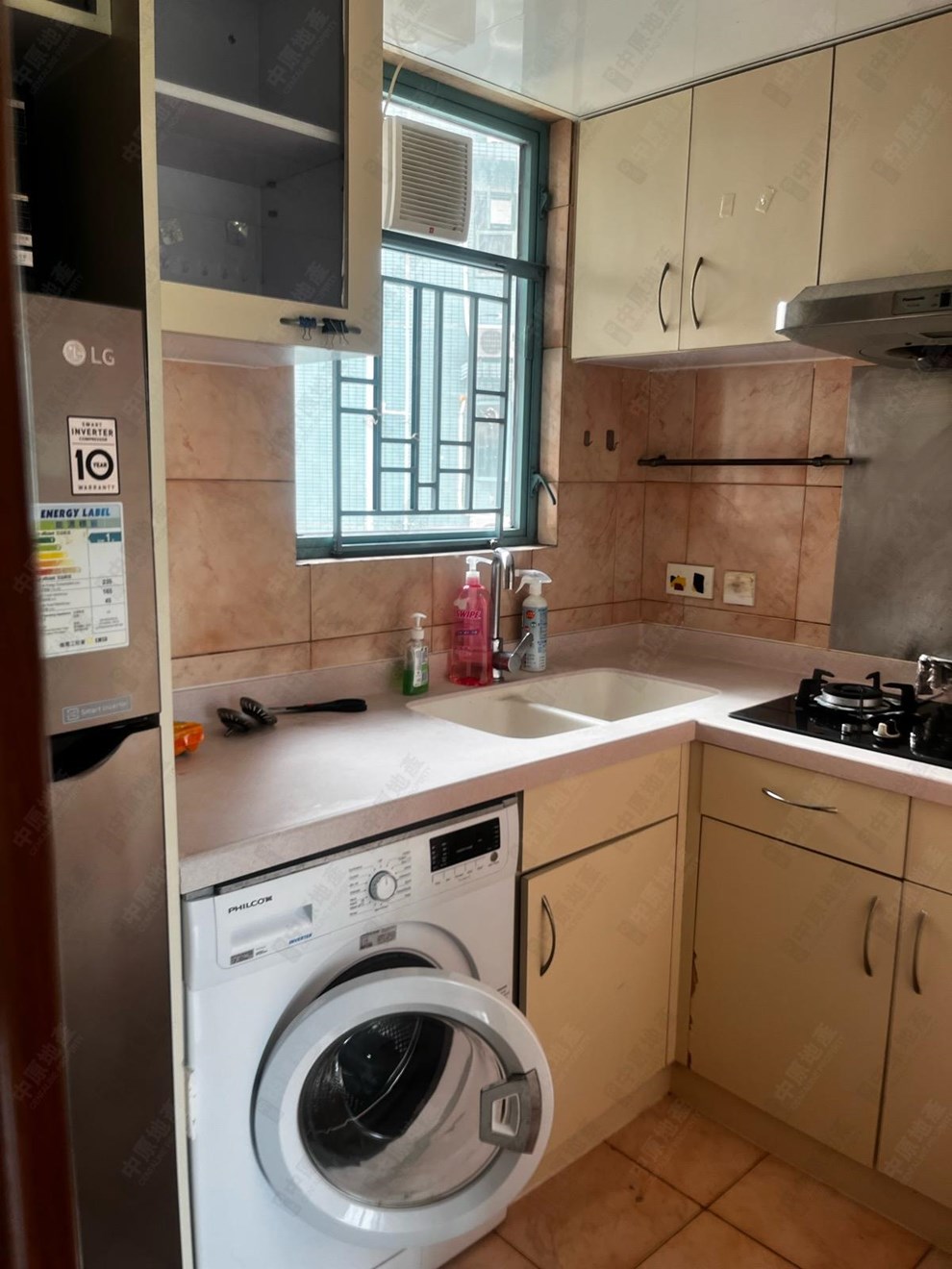 Unit Interior-Kitchen