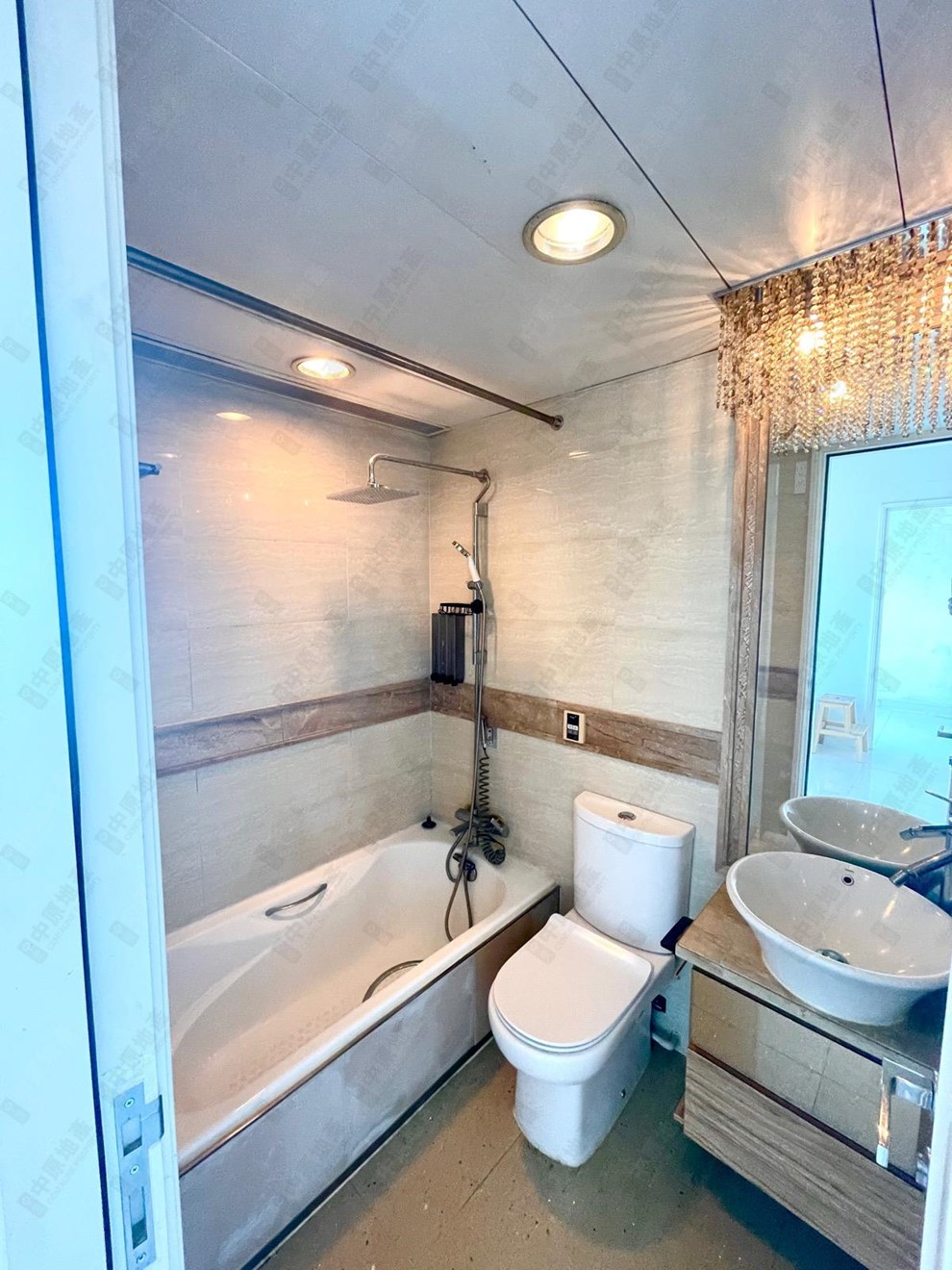 Unit Interior-Bathroom