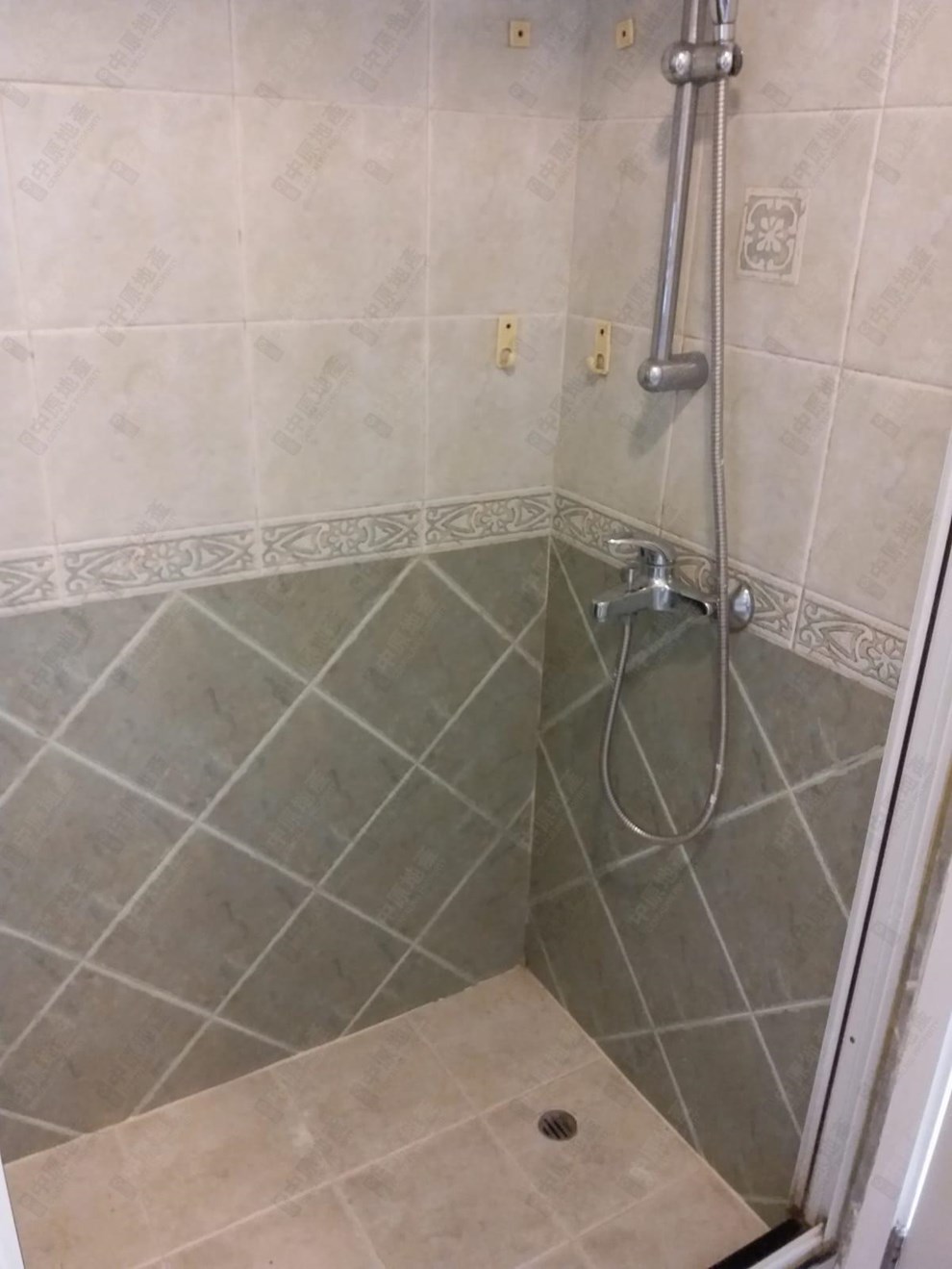Unit Interior-Bathroom