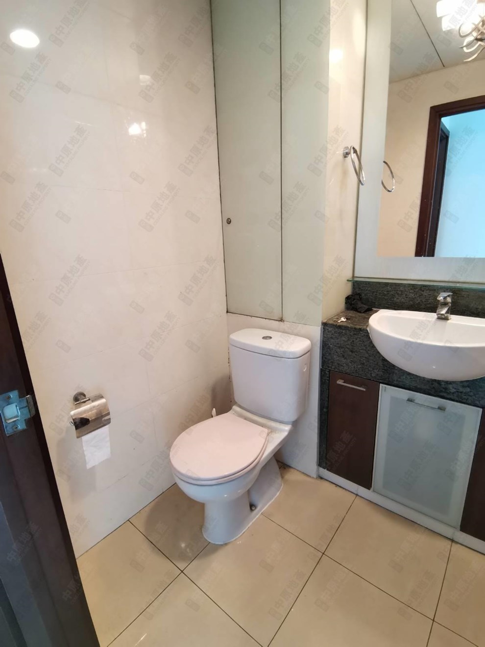 Unit Interior-Bathroom