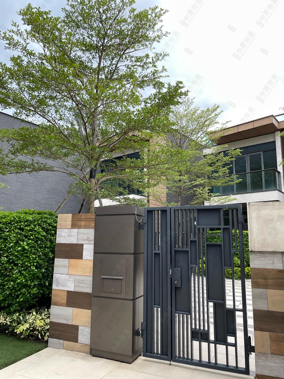 Building-Entrance