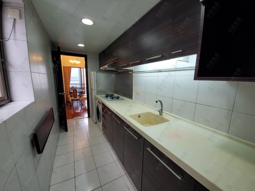 Unit Interior-Kitchen