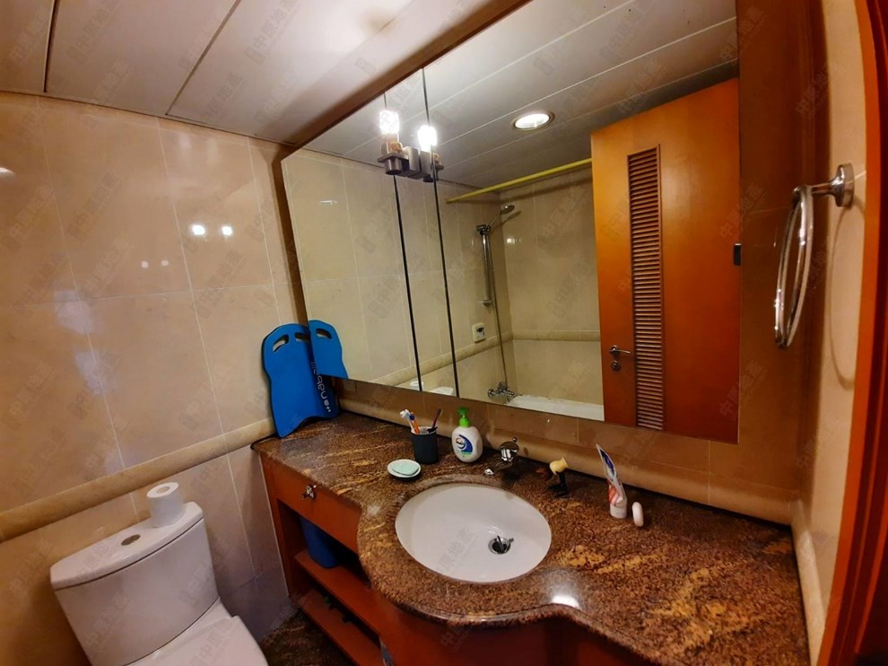 Unit Interior-Bathroom