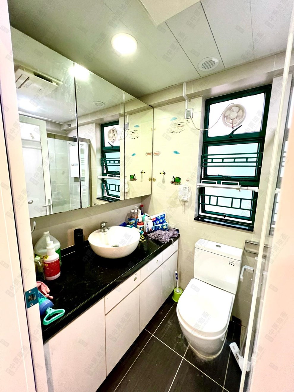 Unit Interior-Bathroom