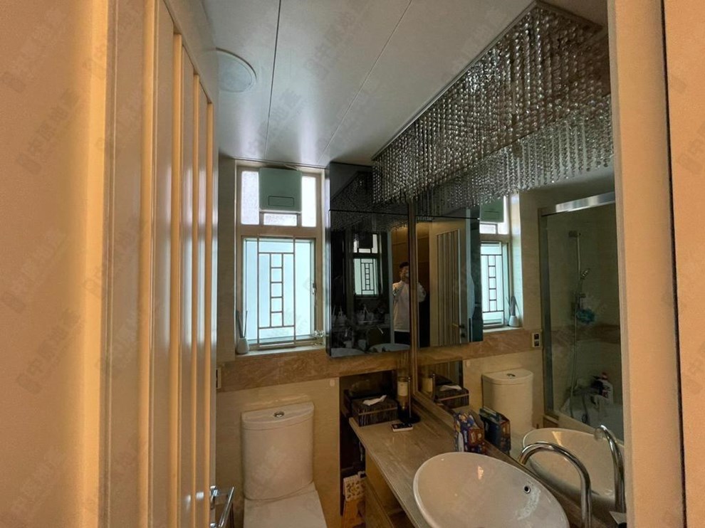 Unit Interior-Washroom