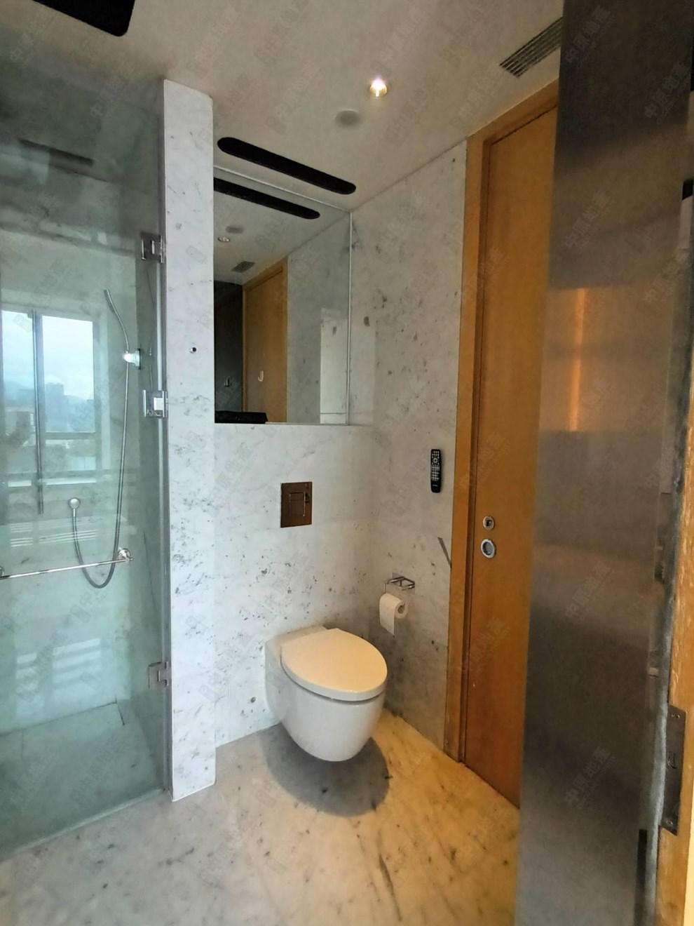 Unit Interior-Bathroom