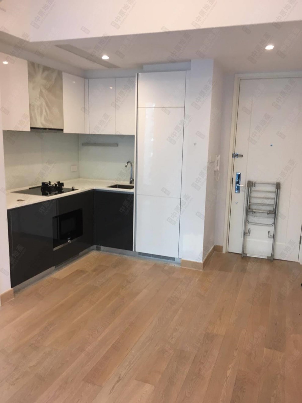 Unit Interior-Kitchen