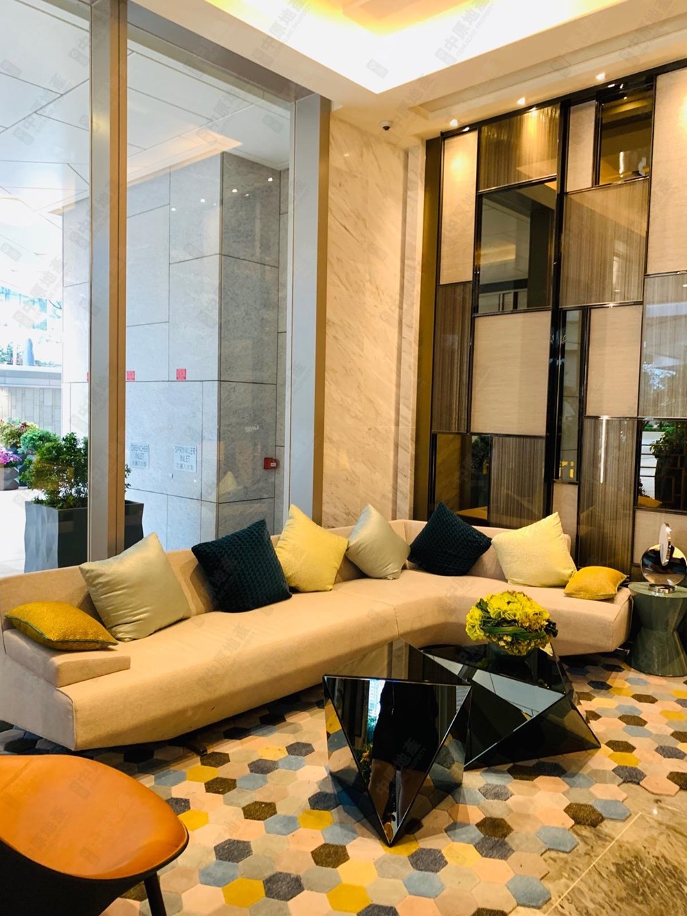 Building-Lobby