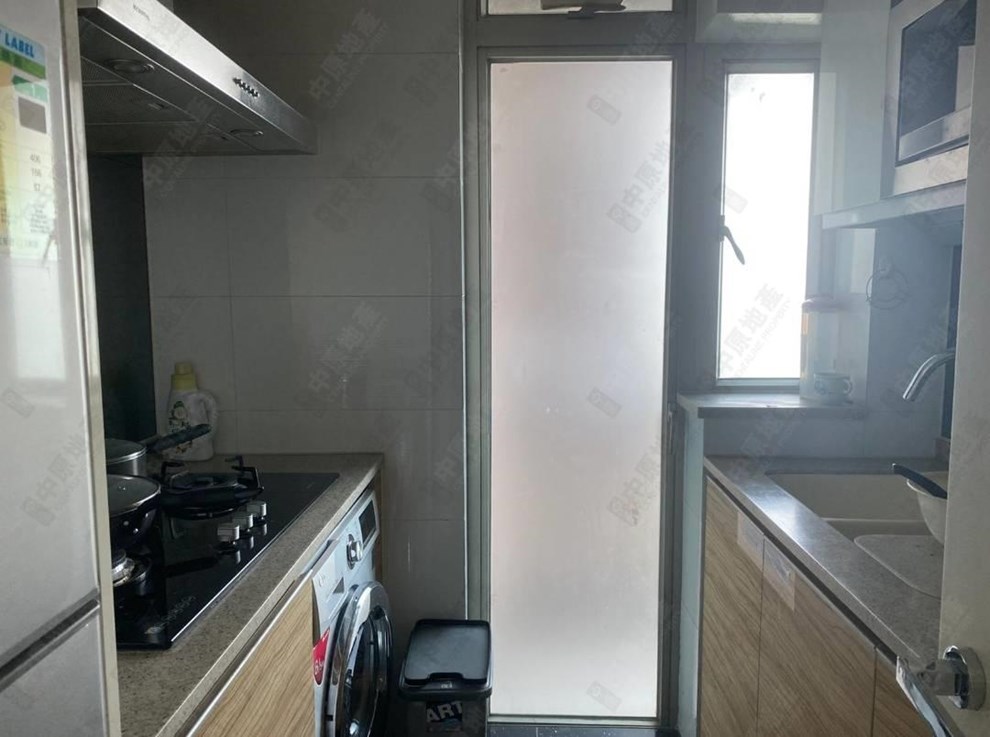 Unit Interior-Kitchen