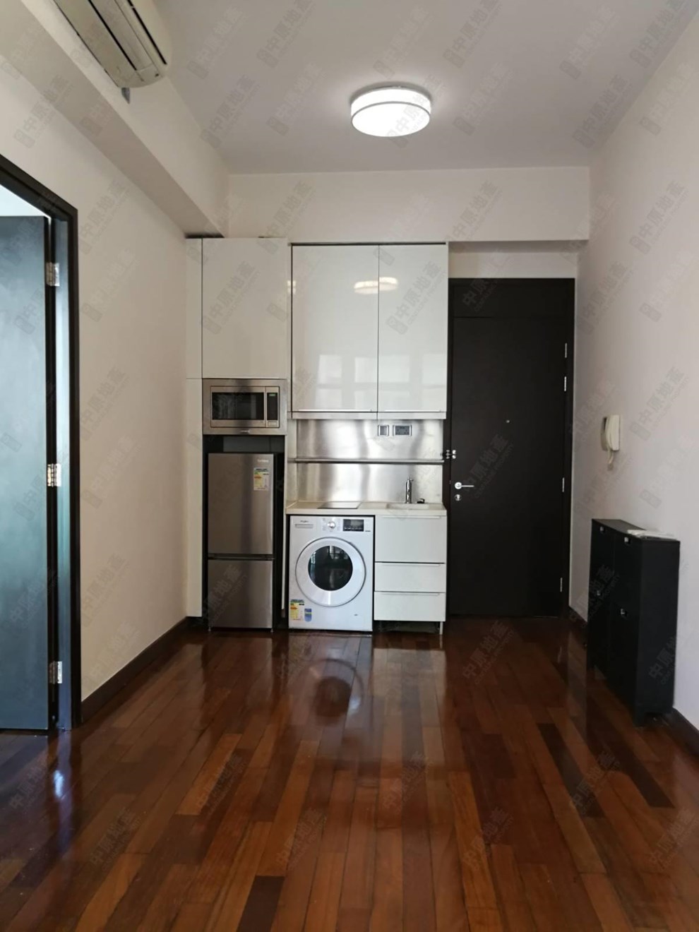 Unit Interior-Kitchen