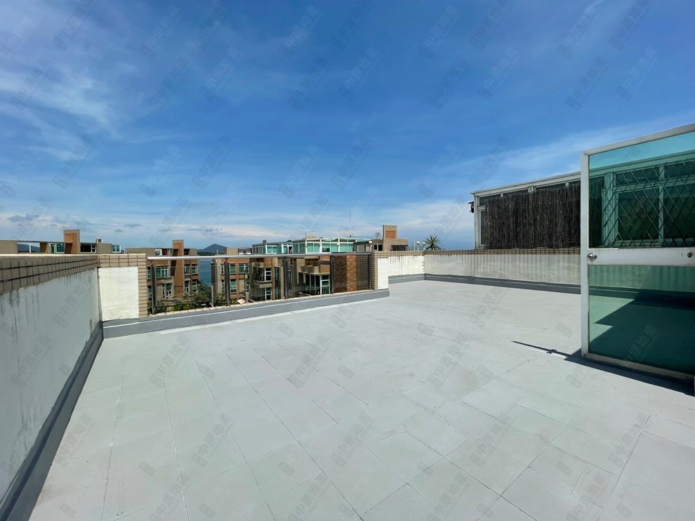 Unit Exterior-Roof