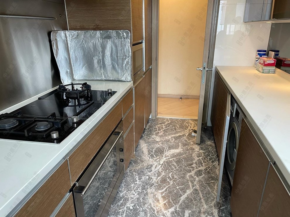 Unit Interior-Kitchen