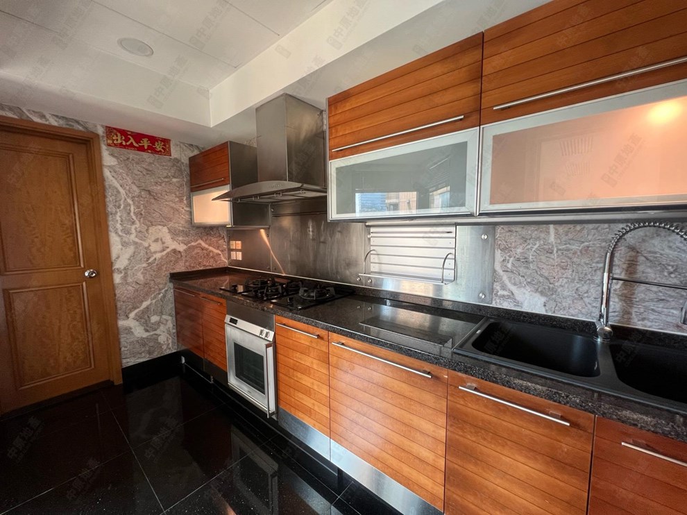 Unit Interior-Kitchen