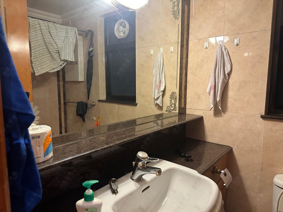 Unit Interior-Bathroom