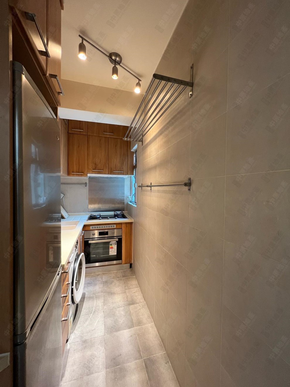 Unit Interior-Kitchen